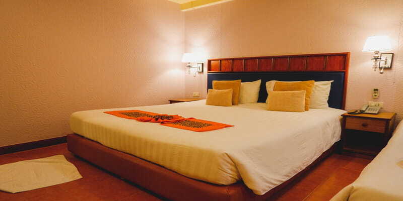 Eco-friendly hotel room with optimized temperature and comfort