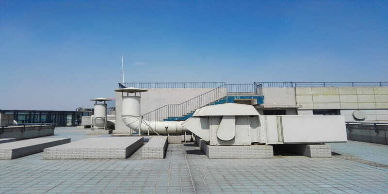 Rooftop commercial HVAC duct and ventilation system